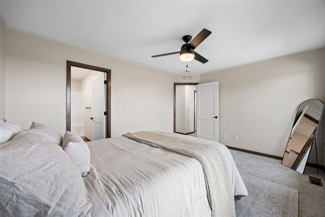 160 Bethany Loop SW B, Cedar Rapids, IA 52404