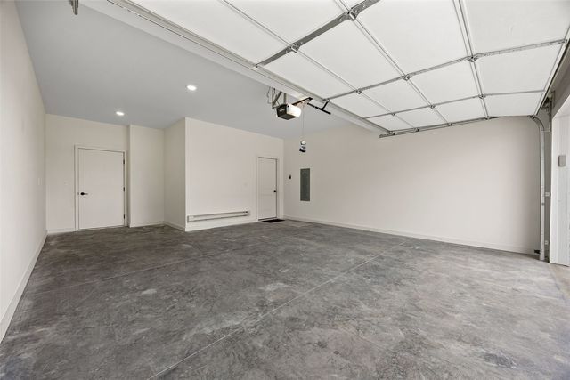 160 Bethany Loop SW B, Cedar Rapids, IA 52404