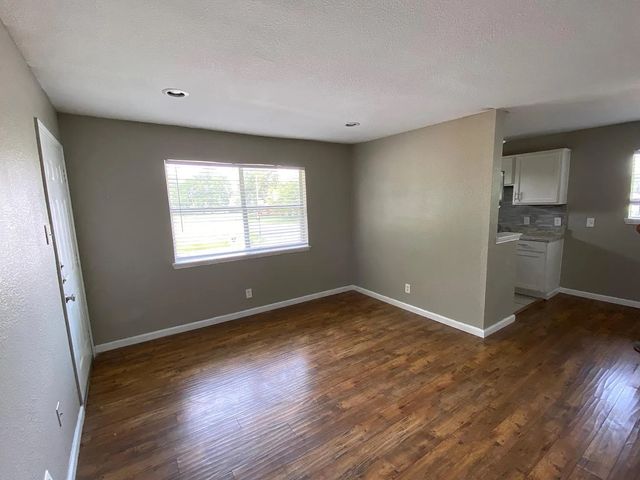 4950 Live Oak Street 106, Dallas, TX 75206