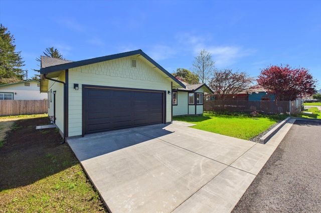 1201 Lily Kay Lane, Mckinleyville, CA 95519