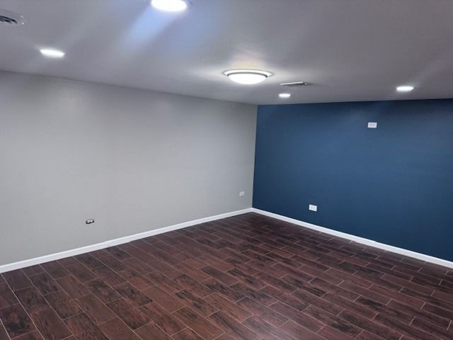 9132 S California Avenue, Evergreen Park, IL 60805