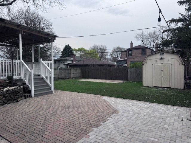 9132 S California Avenue, Evergreen Park, IL 60805