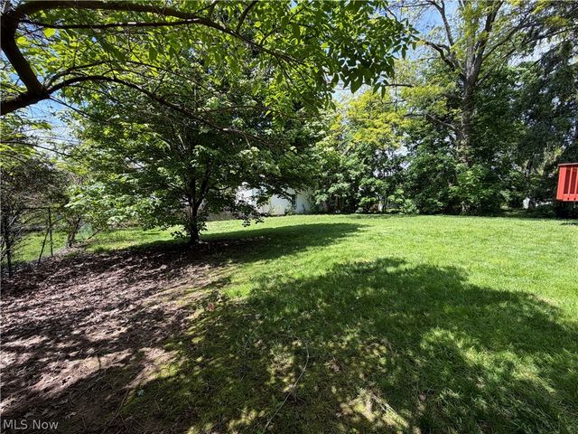 1504 White Avenue, Akron, OH 44307