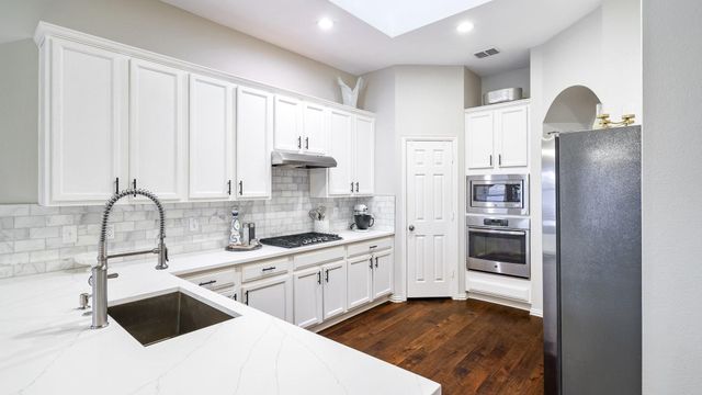 9645 Fairmont Drive, Frisco, TX 75035