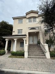 5620 NW 114 Path 201, Doral, FL 33178