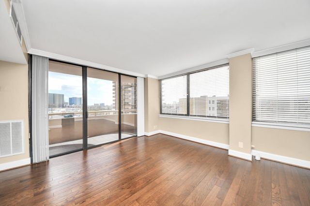 3525 Sage Road 909, Houston, TX 77056