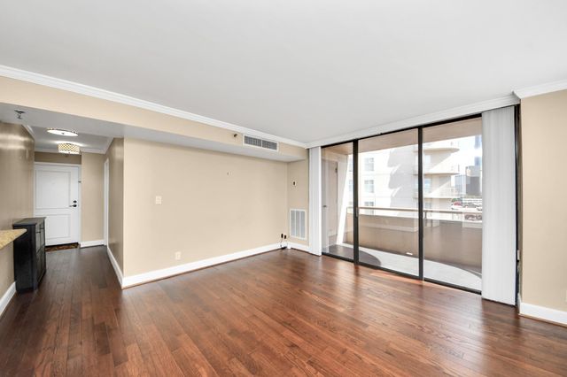 3525 Sage Road 909, Houston, TX 77056