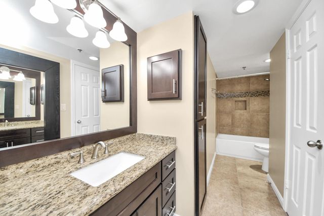 3525 Sage Road 909, Houston, TX 77056