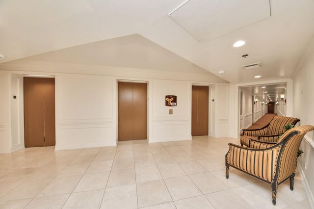 3525 Sage Road 909, Houston, TX 77056
