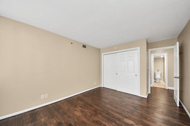 3525 Sage Road 909, Houston, TX 77056