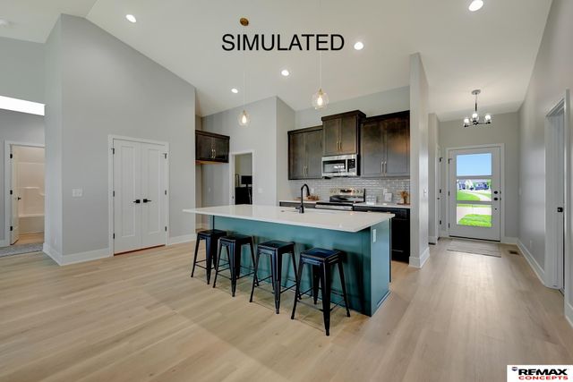 981 W Avondale Street, Lincoln, NE 68523