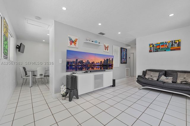 3930 W 2nd Ave, Hialeah, FL 33012