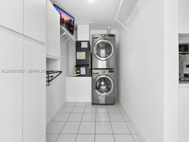 3930 W 2nd Ave, Hialeah, FL 33012