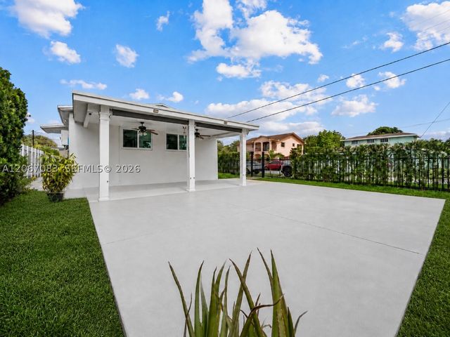 3930 W 2nd Ave, Hialeah, FL 33012