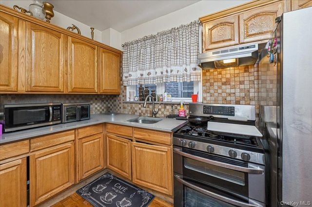 1065 Stell Place, Bronx, NY 10469