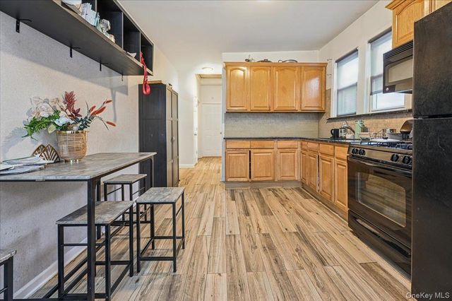 1065 Stell Place, Bronx, NY 10469