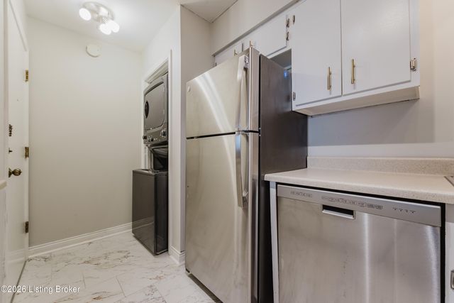 4701 Salisbury Square 104, Louisville, KY 40207