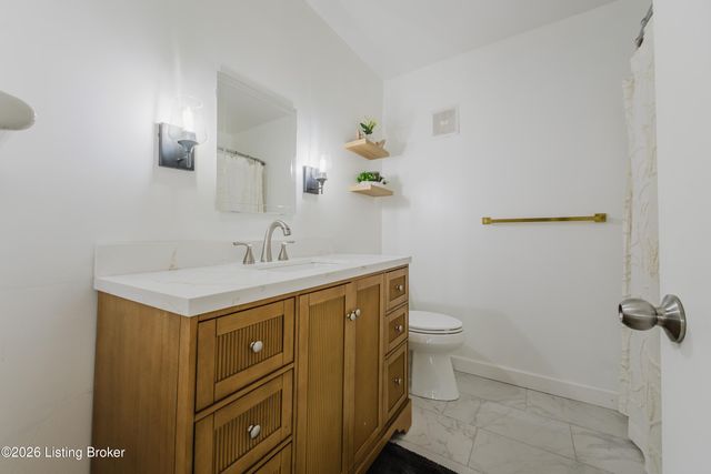 4701 Salisbury Square 104, Louisville, KY 40207