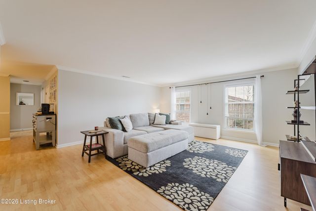 4701 Salisbury Square 104, Louisville, KY 40207