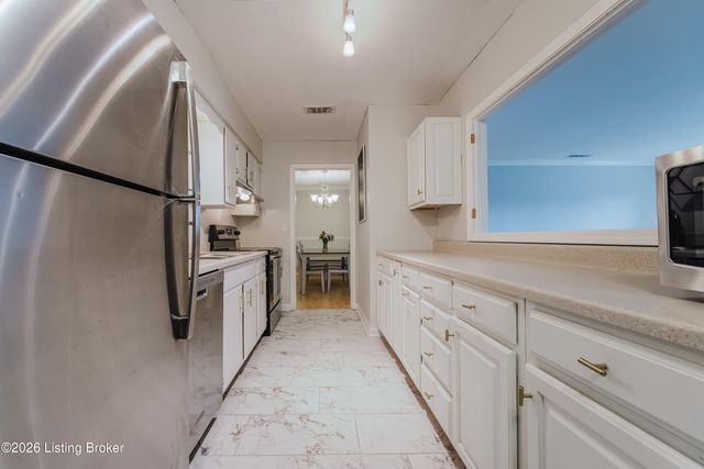 4701 Salisbury Square 104, Louisville, KY 40207