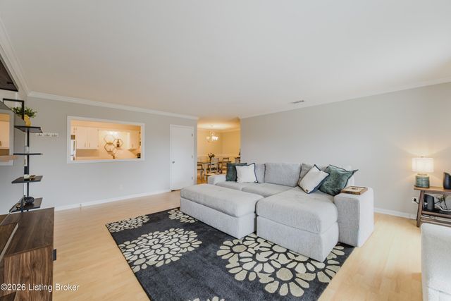 4701 Salisbury Square 104, Louisville, KY 40207