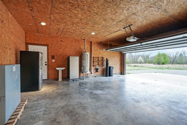 1685 N County Line Road E, Fort Gibson, OK 74434