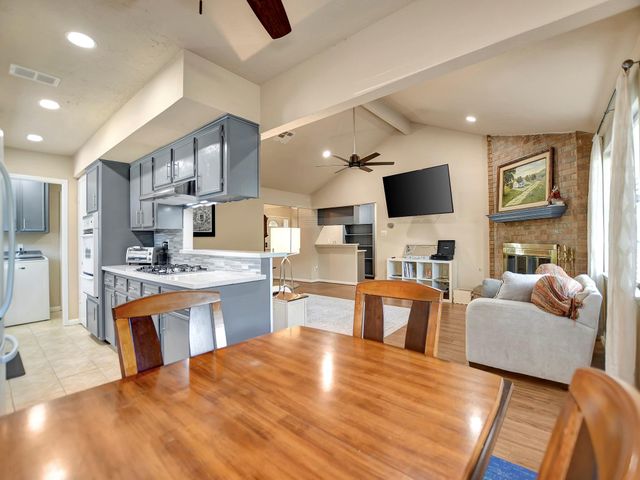 21902 Meadowhill Drive, Spring, TX 77388