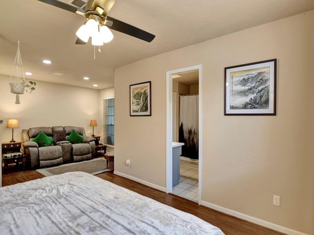 21902 Meadowhill Drive, Spring, TX 77388