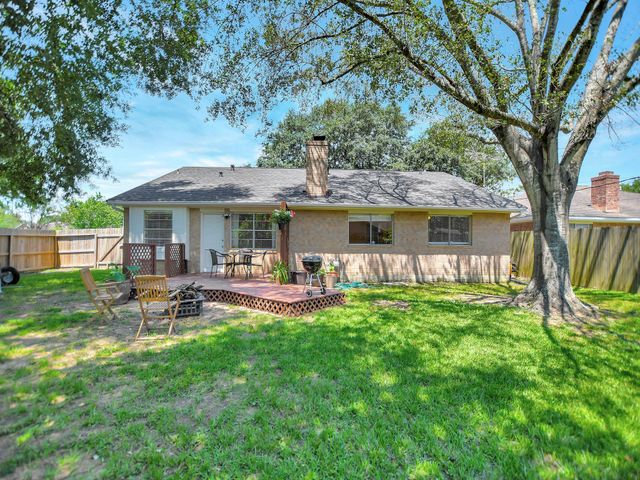 21902 Meadowhill Drive, Spring, TX 77388