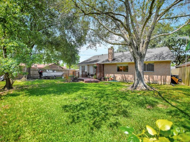 21902 Meadowhill Drive, Spring, TX 77388
