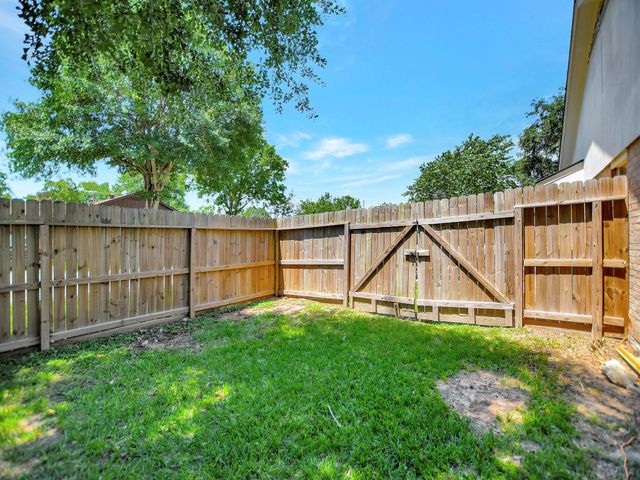 21902 Meadowhill Drive, Spring, TX 77388