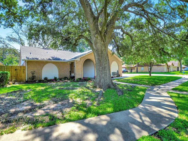 21902 Meadowhill Drive, Spring, TX 77388