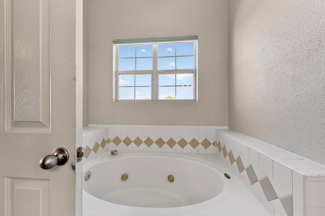 7015 Marigot Court NW, Albuquerque, NM 87120