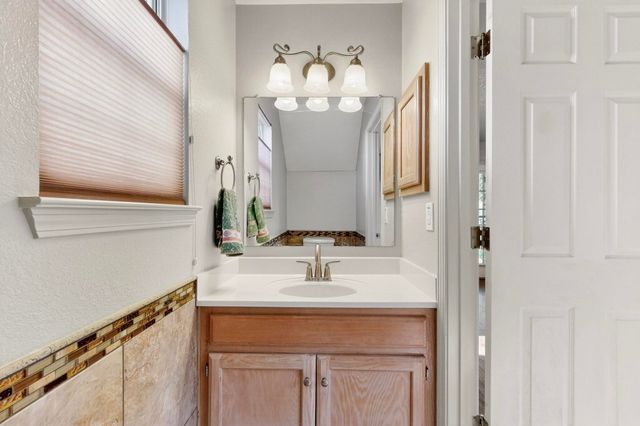 7015 Marigot Court NW, Albuquerque, NM 87120