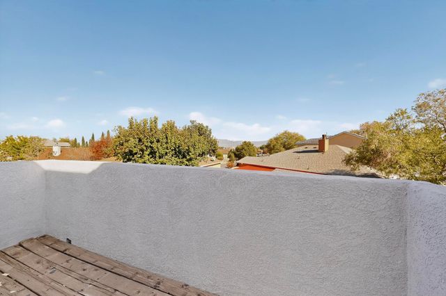 7015 Marigot Court NW, Albuquerque, NM 87120