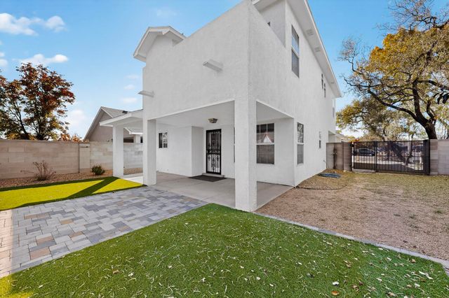 7015 Marigot Court NW, Albuquerque, NM 87120