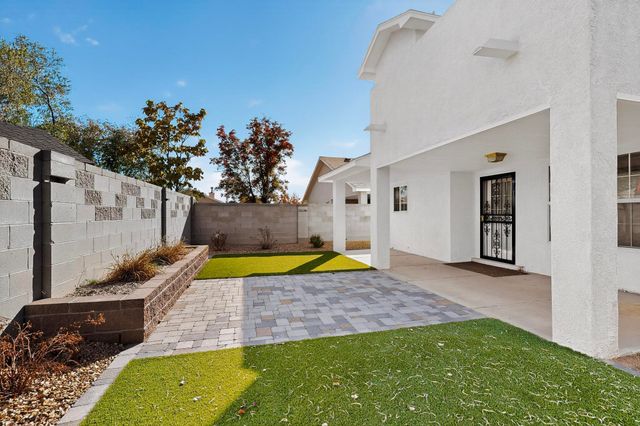 7015 Marigot Court NW, Albuquerque, NM 87120