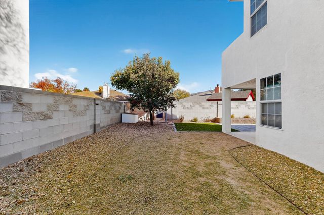 7015 Marigot Court NW, Albuquerque, NM 87120