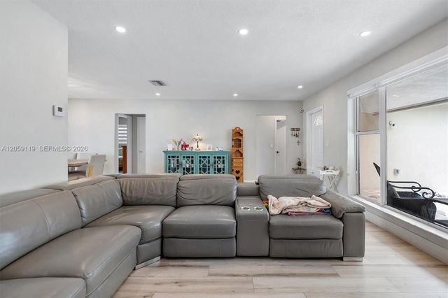 8963 SW 53rd Street, Cooper City, FL 33328
