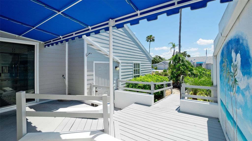 Image 11 of property listing at 506 WOODSTORK CIRCLE, Bradenton, FL 34209