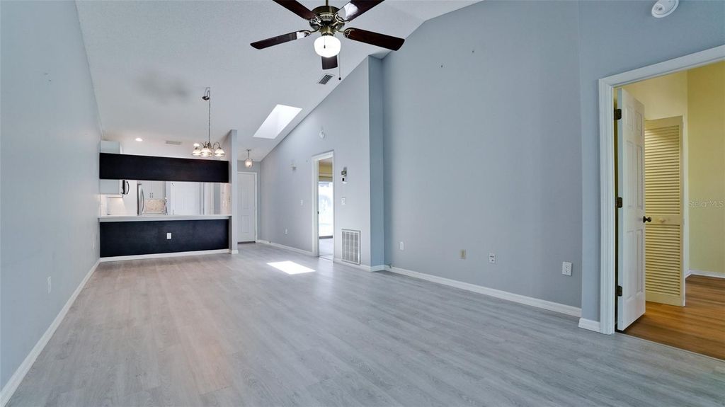 Image 20 of property listing at 506 WOODSTORK CIRCLE, Bradenton, FL 34209