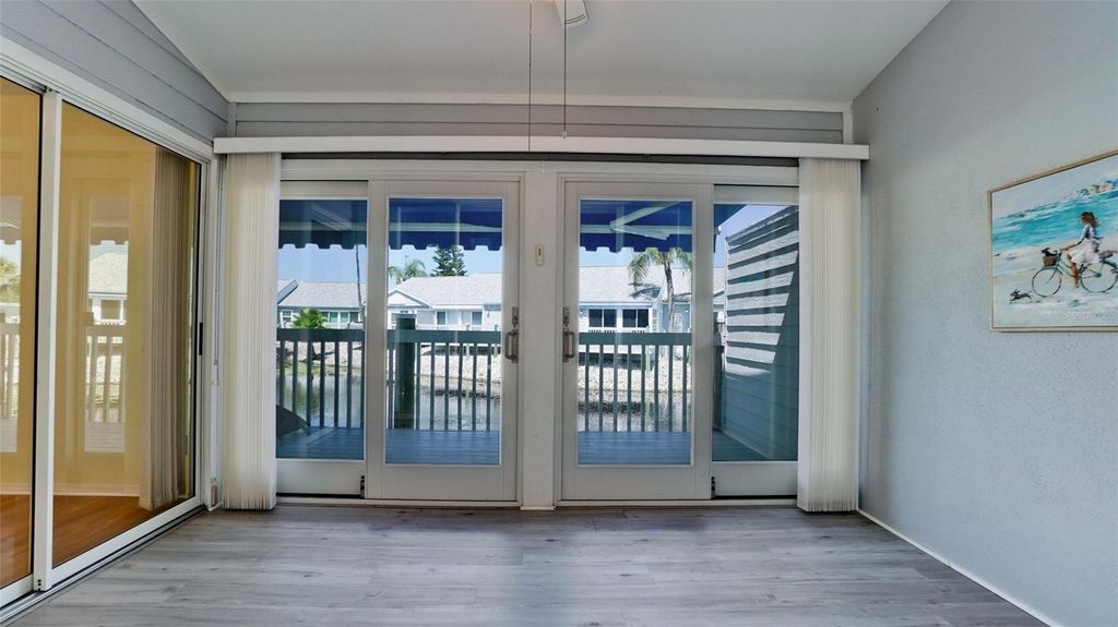 Image 21 of property listing at 506 WOODSTORK CIRCLE, Bradenton, FL 34209