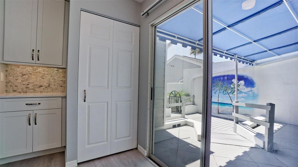Image 22 of property listing at 506 WOODSTORK CIRCLE, Bradenton, FL 34209