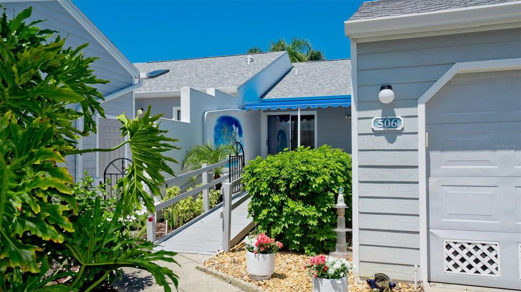 Image 28 of property listing at 506 WOODSTORK CIRCLE, Bradenton, FL 34209