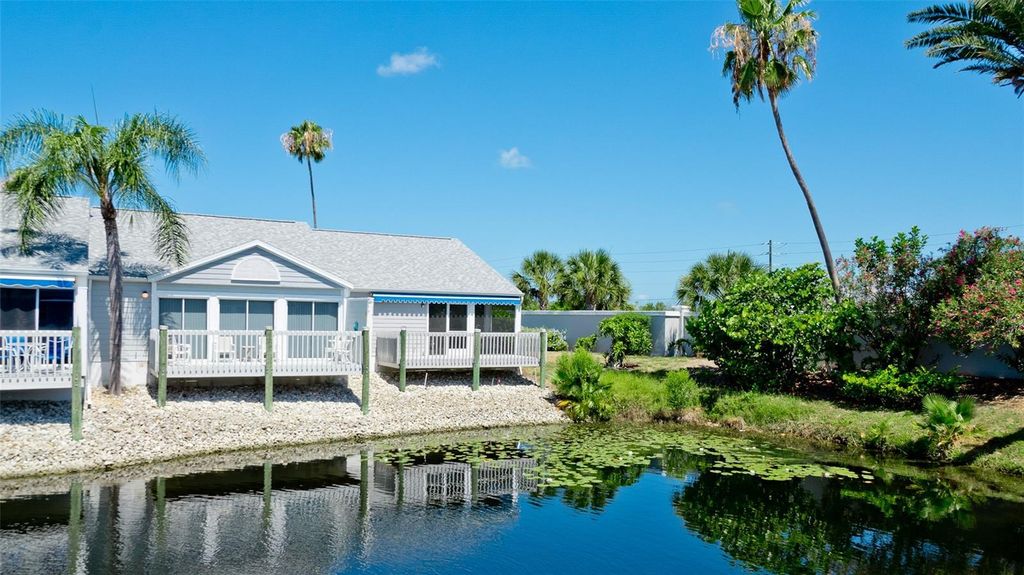 Image 5 of property listing at 506 WOODSTORK CIRCLE, Bradenton, FL 34209