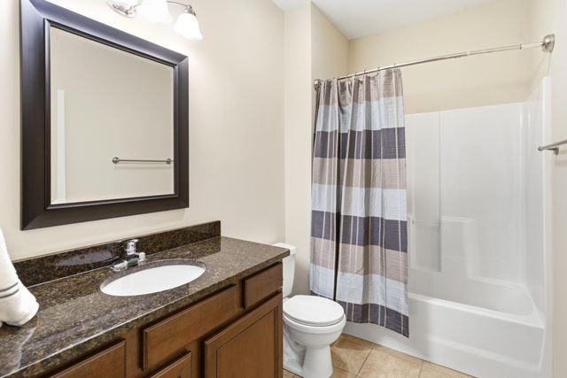 2409 BOULDER SPRINGS DR, Columbia, MO 65201