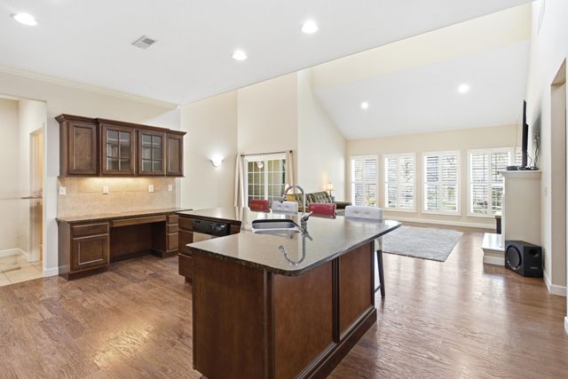 2409 BOULDER SPRINGS DR, Columbia, MO 65201