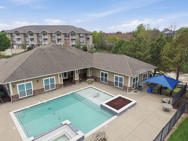 2409 BOULDER SPRINGS DR, Columbia, MO 65201