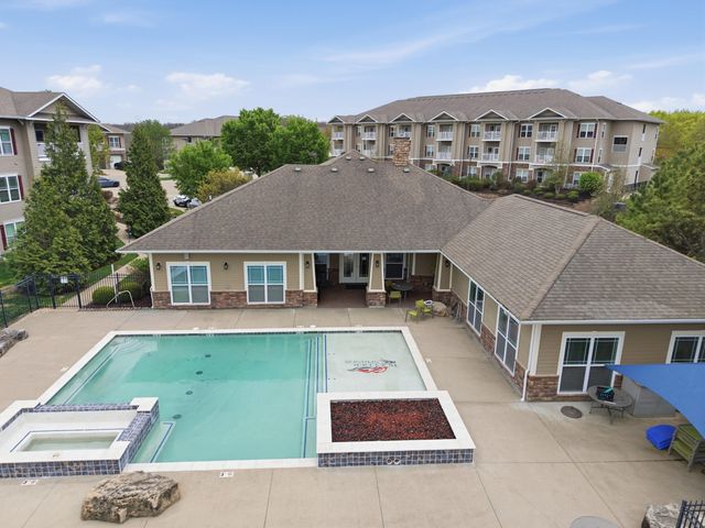 2409 BOULDER SPRINGS DR, Columbia, MO 65201