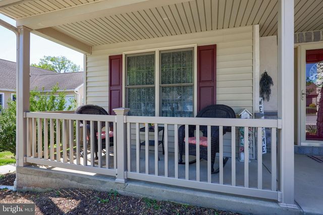 1042 CAMBRIDGE DR, Manheim, PA 17545